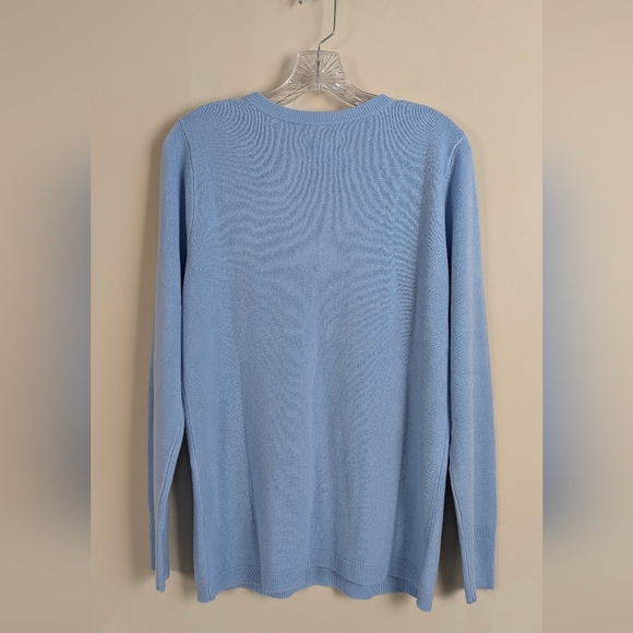 Croft & Barrow Light Blue V-Neck Sweater Medium - Picture 2 of 4